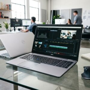 Laptop Dell Precision 3551 Intel Core i7 10th Gen | 8GB RAM